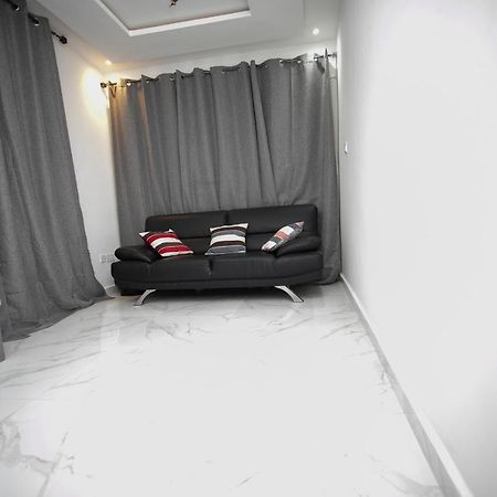 Marysin Guest House Аккра Экстерьер фото